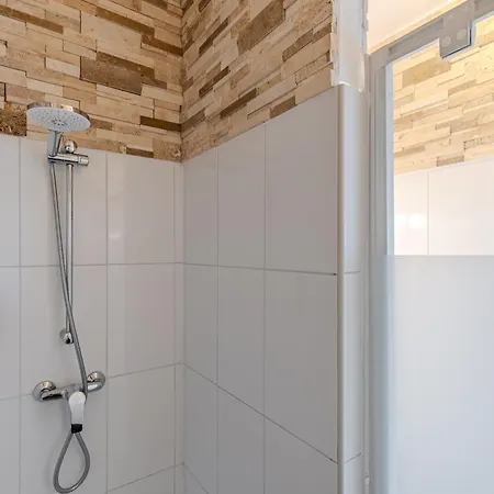 Apartment Centre- Parking - Airport 10min *