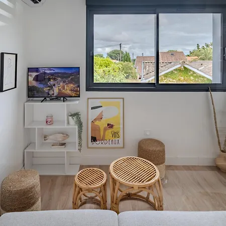 Apartment Centre- Parking - Airport 10min *