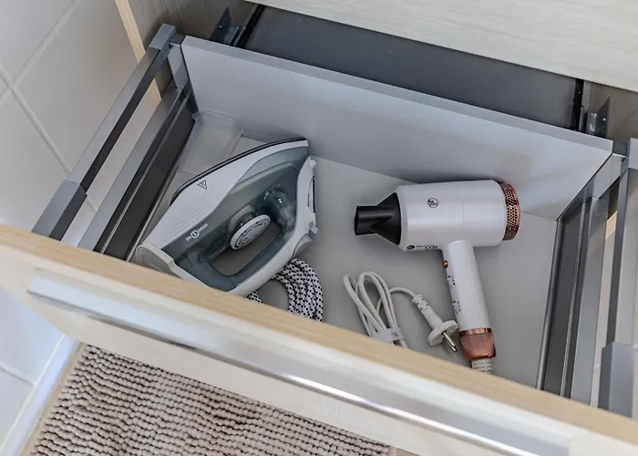 Centre- Parking - Airport 10min Apartment